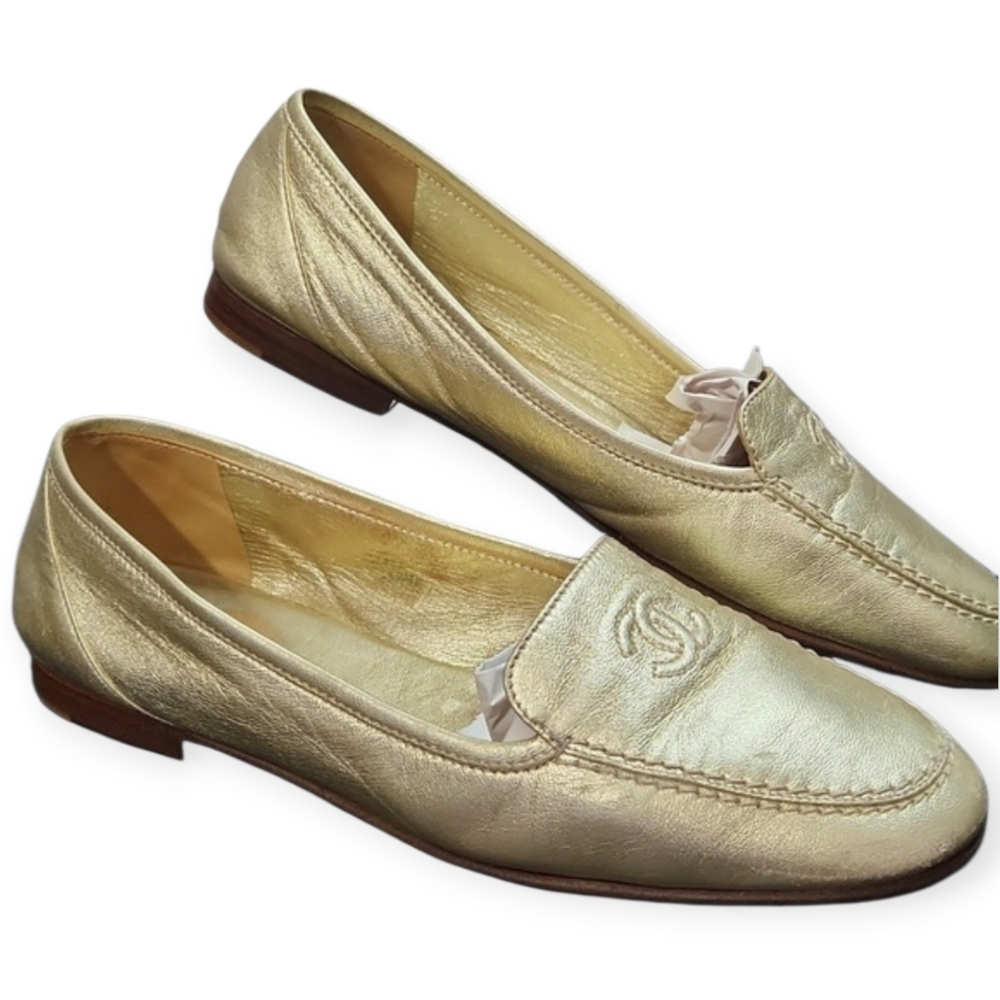 CHANEL Metallic Gold, Hard To Find , Flats With CC Logo On Front  Size 37.5 EU